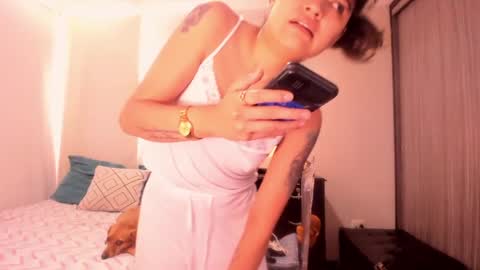 Snapshot of isabelprietoo chatting on 05-21-26, 05:53 Isa online show from 05-21-26, 05:53