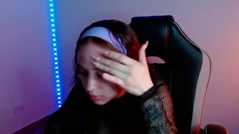 ISADORA online show from 04-22-26, 07:59