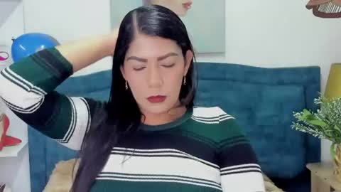 Snapshot of isadoravex chatting on 06-25-26, 12:31 Isabel online show from 06-25-26, 12:31