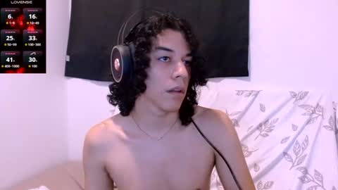 Snapshot of isidroglasc chatting on 06-14-26, 12:08 Isidro online show from 06-14-26, 12:08