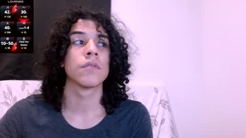 Snapshot of isidroglasc chatting on 06-22-26, 12:02 Isidro online show from 06-22-26, 12:02