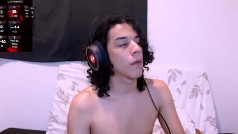 Snapshot of isidroglasc chatting on 06-28-26, 12:05 Isidro online show from 06-28-26, 12:05