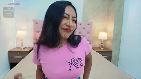 Isis Choi online show from 03-04-26, 07:53