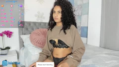 Isla Blue online show from 04-16-26, 02:45