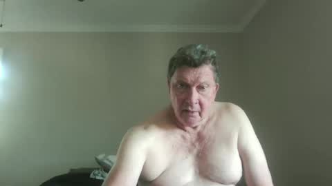 island625103 online show from 09-11-25, 04:51