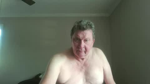 island625103 online show from 09-22-25, 03:03