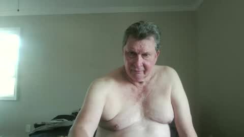 island625103 online show from 09-23-25, 05:38