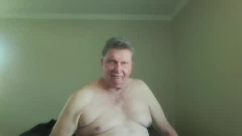 island625103 online show from 10-09-25, 07:34