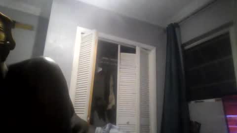 islandbey242 online show from 05-18-26, 03:35