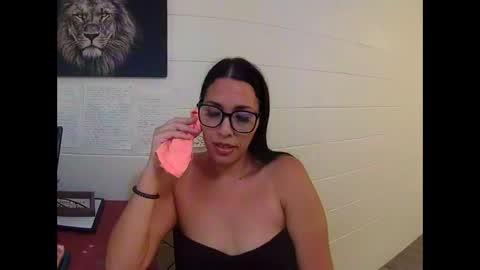 Snapshot of islandmilf777 chatting on 11-12-25, 02:56 BiancaRose online show from 11-12-25, 02:56