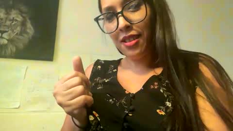 Snapshot of islandmilf777 chatting on 11-19-25, 02:11 BiancaRose online show from 11-19-25, 02:11