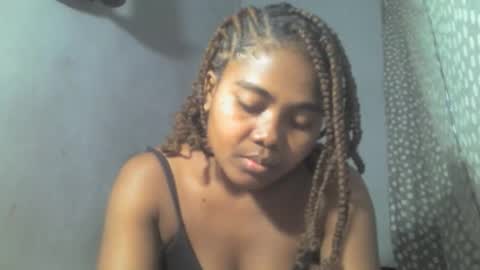 Snapshot of ismayrah chatting on 05-15-26, 11:23 ismayrah online show from 05-15-26, 11:23