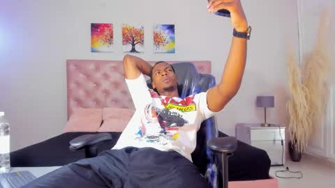 Snapshot of itanxfor chatting on 02-26-26, 12:59 itanxfor online show from 02-26-26, 12:59