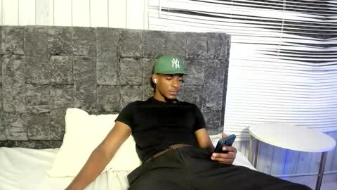 Snapshot of itanxfor chatting on 03-28-26, 01:33 itanxfor online show from 03-28-26, 01:33