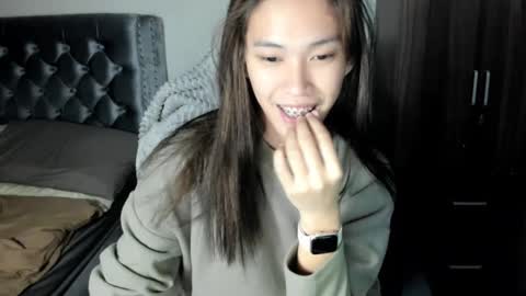 Cora online show from 02-06-25, 08:02