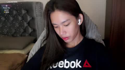 Cora online show from 02-24-25, 05:33