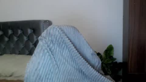 Cora online show from 03-08-25, 08:44