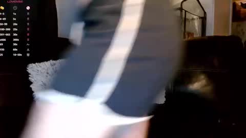 Pixie online show from 04-14-26, 01:17