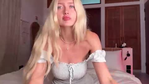 Luna online show from 07-21-26, 02:58