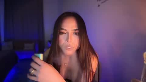 Snapshot of itsmekendrax chatting on 02-18-26, 06:37 KendraX online show from 02-18-26, 06:37