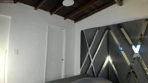 Moon online show from 06-09-26, 07:03