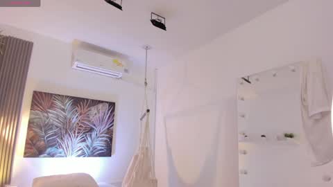 ivania_lua online show from 04-24-26, 11:34
