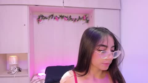 Ivy online show from 12-22-25, 04:09