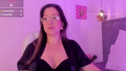 N A T H A L Y   online show from 01-10-26, 04:36