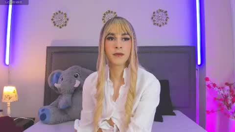 Snapshot of ivvy_rousse chatting on 06-08-26, 03:34 ivi rosse online show from 06-08-26, 03:34