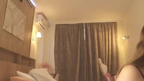 Ivy online show from 03-28-26, 03:17