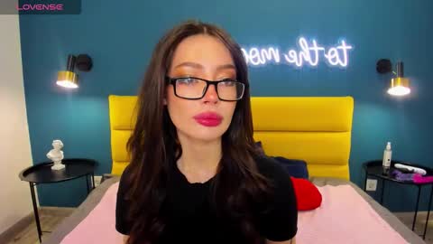 Ivy online show from 03-25-26, 01:44