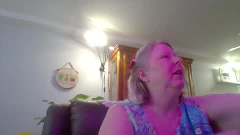 Snapshot of ivyjane3522 chatting on 04-12-26, 03:06 ivyjane3522 online show from 04-12-26, 03:06