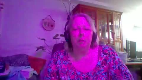 Snapshot of ivyjane3522 chatting on 04-15-26, 11:38 ivyjane3522 online show from 04-15-26, 11:38