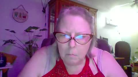 Snapshot of ivyjane3522 chatting on 04-17-26, 01:19 ivyjane3522 online show from 04-17-26, 01:19
