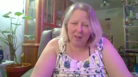 Snapshot of ivyjane3522 chatting on 04-19-26, 12:54 ivyjane3522 online show from 04-19-26, 12:54
