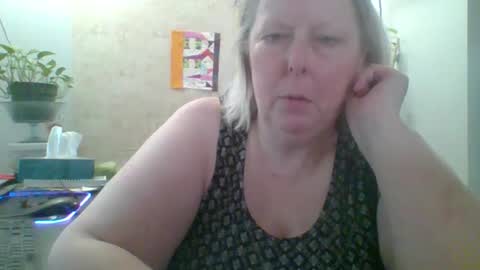 Snapshot of ivyjane3522 chatting on 04-25-26, 01:41 ivyjane3522 online show from 04-25-26, 01:41