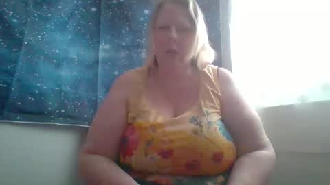 Snapshot of ivyjane3522 chatting on 04-30-26, 12:00 ivyjane3522 online show from 04-30-26, 12:00