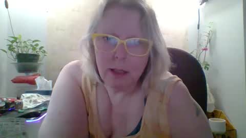 Snapshot of ivyjane3522 chatting on 05-11-26, 02:23 ivyjane3522 online show from 05-11-26, 02:23