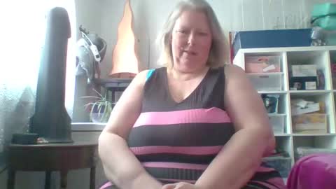ivyjane3522 online show from 06-09-26, 06:30