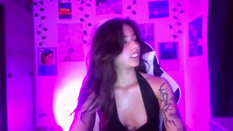 Ivy  online show from 03-26-26, 11:43