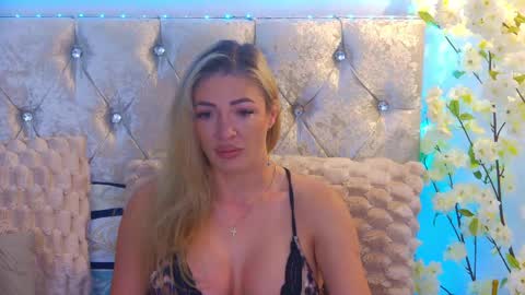 Izabella online show from 06-03-26, 03:20