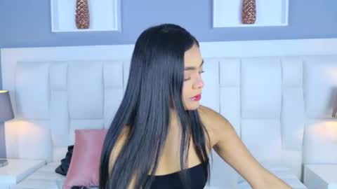 Snapshot of izanthorne chatting on 06-18-26, 08:02 Izan Thorne online show from 06-18-26, 08:02