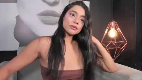 Snapshot of izanthorne chatting on 07-19-26, 01:59 Izan Thorne online show from 07-19-26, 01:59