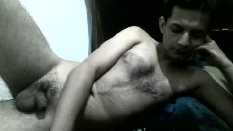 Snapshot of izmaelr chatting on 04-11-26, 07:45 Jonathan online show from 04-11-26, 07:45