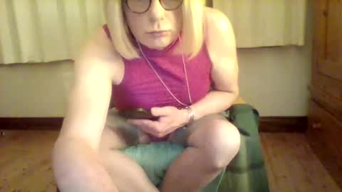 izzy_mchoney online show from 05-15-26, 11:34