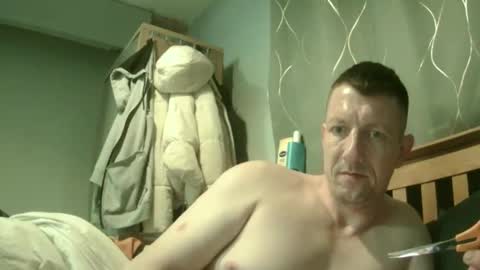 Snapshot of j281133 chatting on 03-05-25, 02:03 Big 8 online show from 03-05-25, 02:03