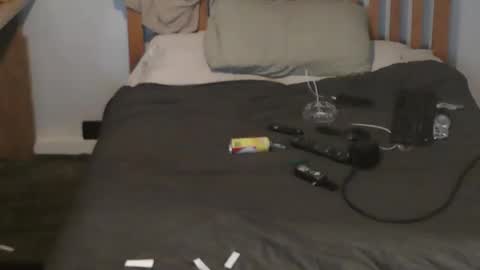 Snapshot of j281133 chatting on 09-10-25, 11:32 Big 8 online show from 09-10-25, 11:32