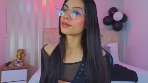 j_belle_ online show from 03-19-26, 02:21