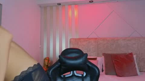 j_belle_ online show from 04-09-26, 01:49