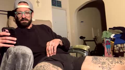 Snapshot of j_boogie_mane chatting on 11-18-25, 06:56 j boogie online show from 11-18-25, 06:56